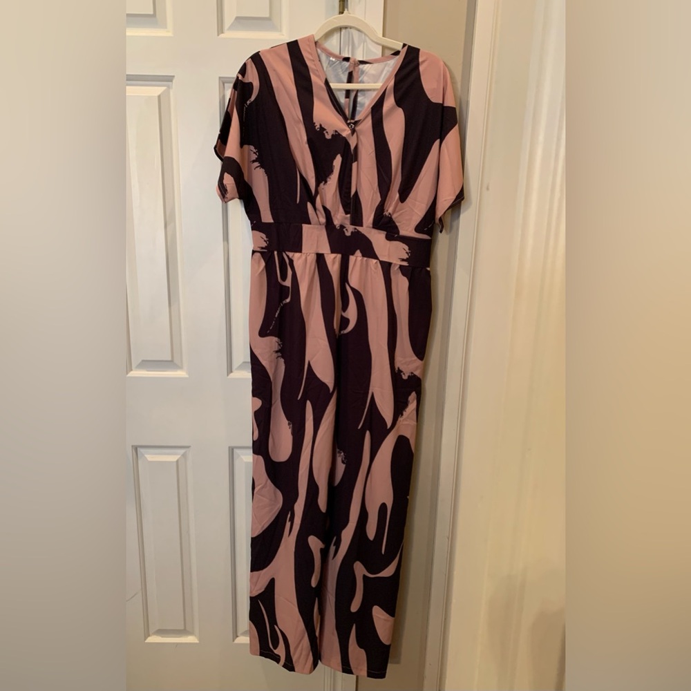 Stylish Wide Leg V-neck Jumpsuit Tan and Black Size XL